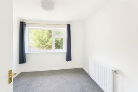 3 bedroom detached house to rent - Photo 5