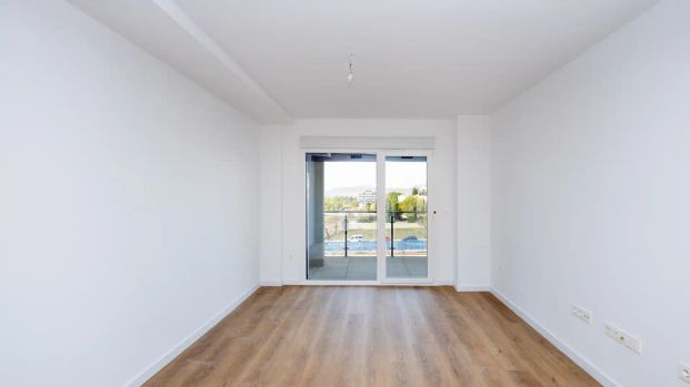 Piso de alquiler en Avenida de Pampaneira, 22, Rosaleda - Juventud - Foto 1