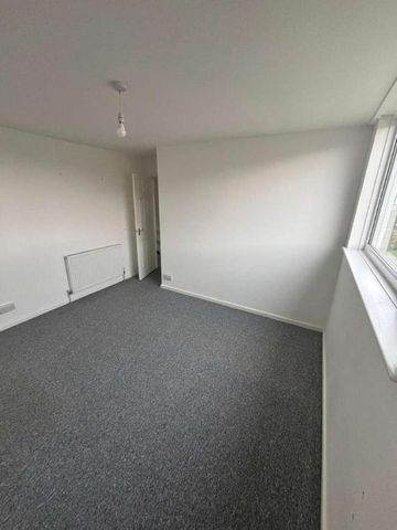 Pensford Drive, Eastbourne, BN23 - Photo 2