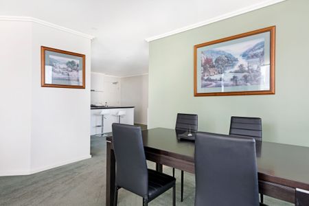 Southpoint: Generous Southbank living in the Arts Precinct! Fully Furnished with Car Space! - Photo 5