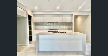 MCDONALD JONES BUILD WITH 10 KW SOLAR SYSTEM! - Photo 5