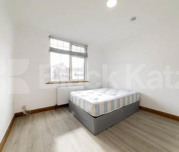 A beautifully renovated one-bedroom apartment situated in a conveni... - Photo 3