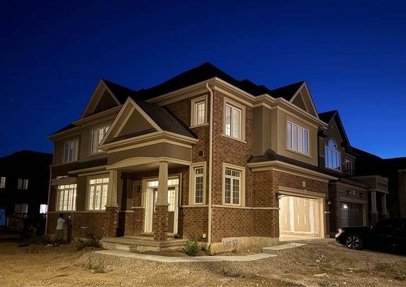 For Lease - 2 Mckernan Avenue, Brantford, Ontario - Photo 1