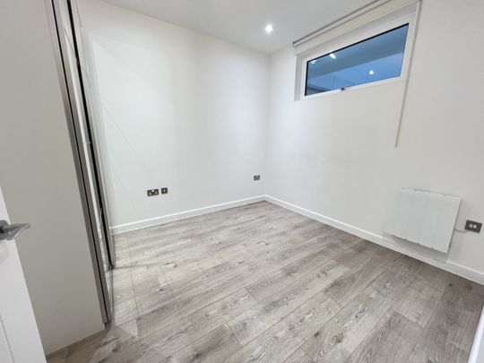 Edinburgh House, Harlow - Photo 1