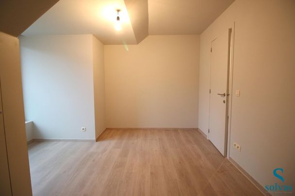 Appartement met 2 garageboxen - Photo 1