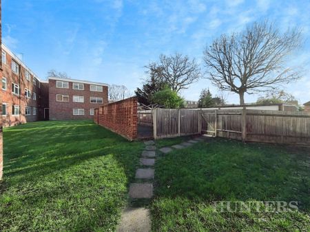 2 bedroom flat to rent - Photo 4