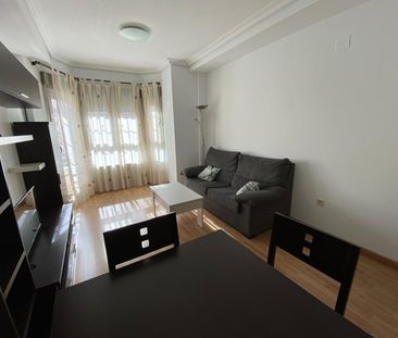 Piso de alquiler en Plaza Carretas, Carretas - Pajarita - Photo 2