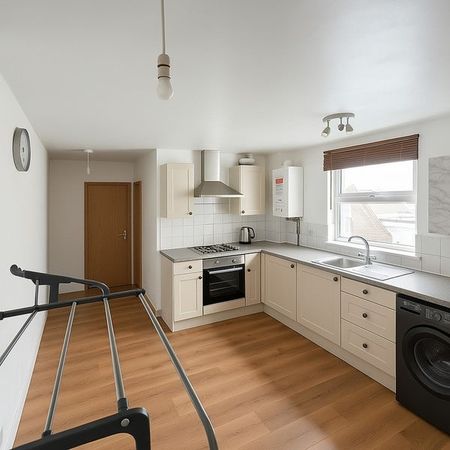 3 Bed Detached House, Tremaine Road, SE20 - Photo 4