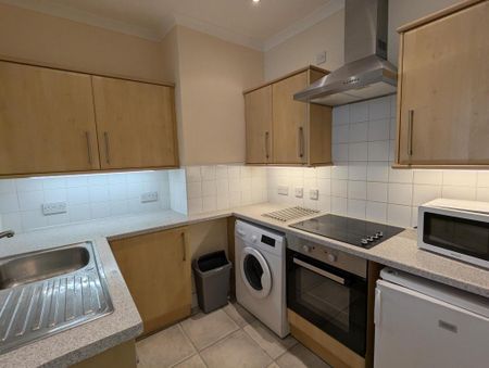 2 bedroom flat to rent - Photo 3
