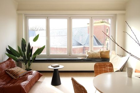 PRACHTIG GERENOVEERD APPARTEMENT MET 1 SLAAPKAMER - Foto 2