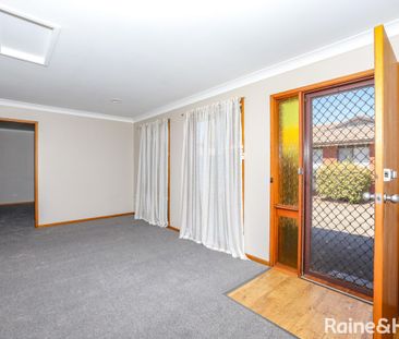 UNIT CLOSE TO CBD- Available 7.1.2026 - Photo 3