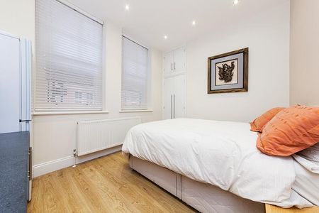 4 bedroom Apartment for rent - Photo 5