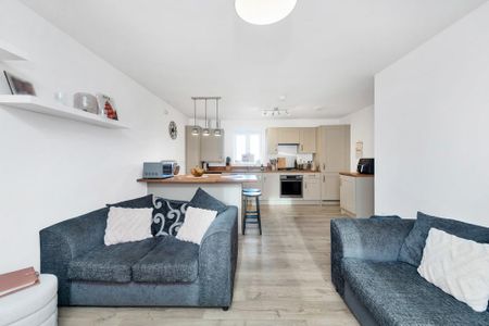 2 bedroom flat to rent - Photo 3