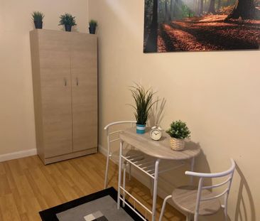 Room in a Shared House, Norfolk Avenue, N13 - Photo 4