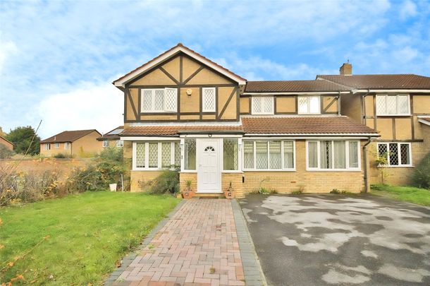Caddy Close, Egham, Surrey, TW20 9JL - Photo 1