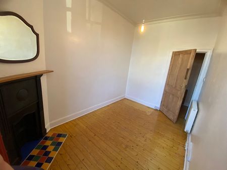 2 Bed Flat, Portobello, EH15 - Photo 2