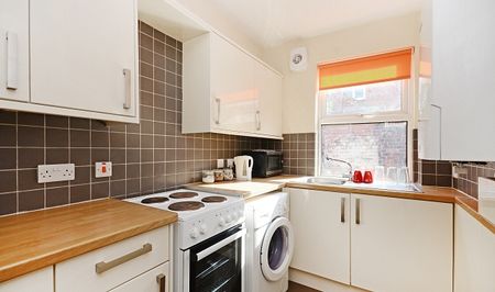 Great 3 bedroom property with 2 bathrooms - Photo 3