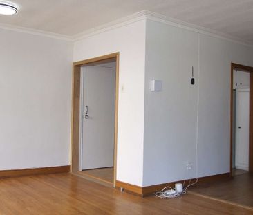 For Lease - 377 East Avenue, Toronto, Ontario - Photo 4