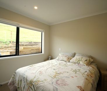 Quiet 2-Bedroom Retreat Near Schools & Motorways - Photo 4
