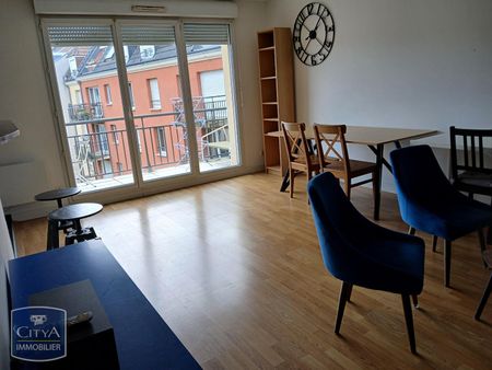 Location Appartement 3 pièces 66m² LILLE 59000 - Photo 2