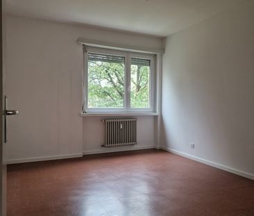 Rent a 3 rooms apartment in Rancate - Photo 2