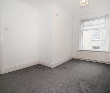 2 bedroom end of terrace house to rent - Photo 6