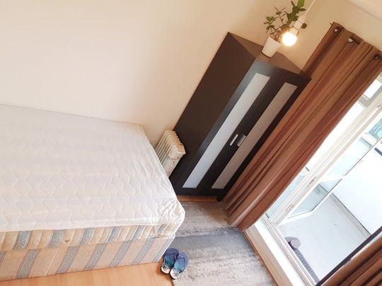 Studio Flat, Berwick House, N2 - Photo 1