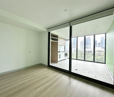 802/565 Flinders Street - Photo 1