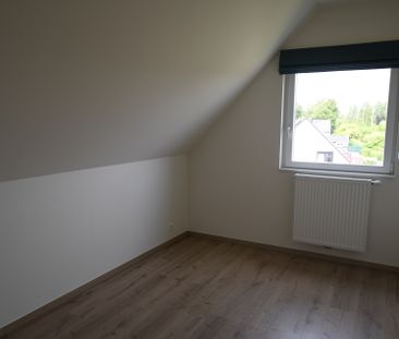 Duplexappartement met 3 slaapkamers en 2 parkeerplaatsen - Photo 2