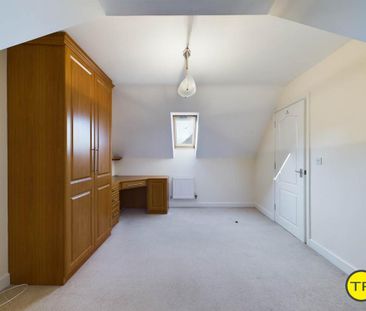 4 bedroom detached house to rent - Photo 3