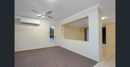 LIVING AT ITS BEST IN ARUNDEL!! - Photo 5