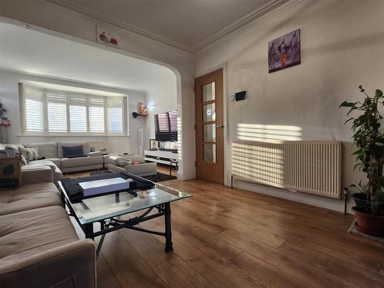 4 bedroom house to rent - Photo 1