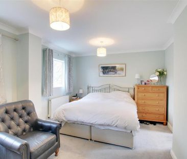 5 bedroom detached house to rent - Photo 6