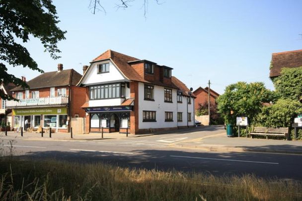 Kings Road, Shalford - Photo 1