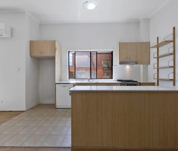 Move In & Enjoy - Enter Via Purkis Street - Photo 6