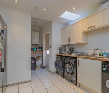 5 bedroom house to rent - Photo 2