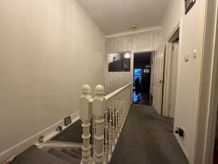 Malmesbury Park Road, Bournemouth, - Photo 4