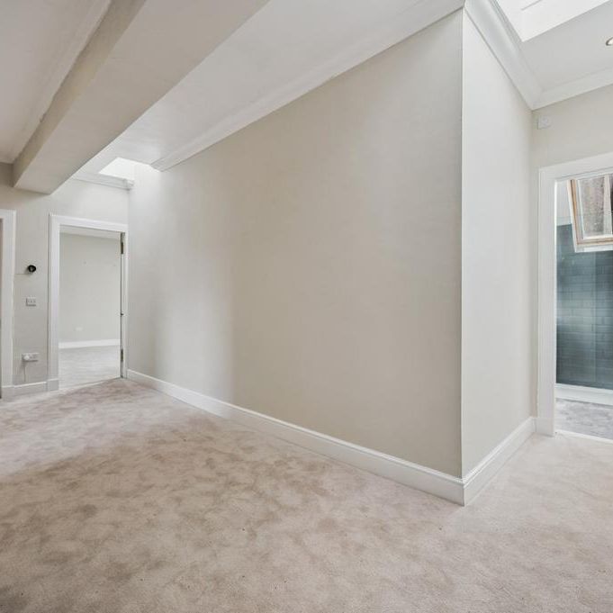 3 bedroom apartment to rent - Photo 1