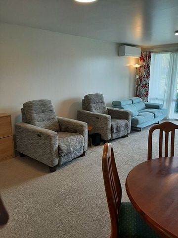 Fully furnished warm & clean two b/r apartment - Photo 4