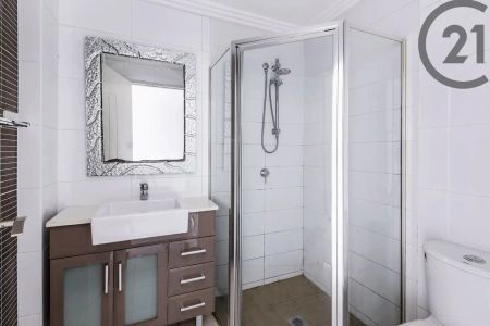 “Spacious and Fabulous 2 bedroom apartment for Lease!” - Photo 4