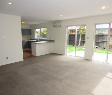 Spacious Two-Storey Family Living on a Private Rear Section - Photo 3