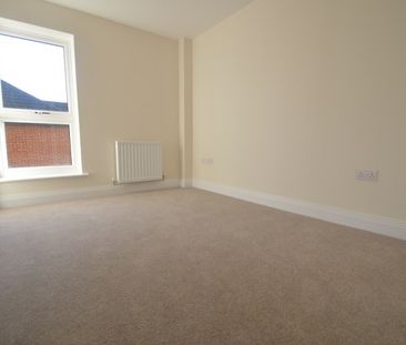 Windsor Road, Slough, Berkshire,SL1 - Photo 1