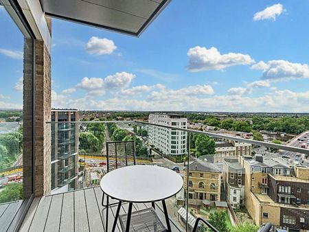 3 bedroom apartment to rent - Photo 3