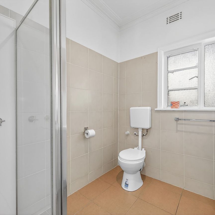 North facing three bedroom home in convenient location - Photo 1