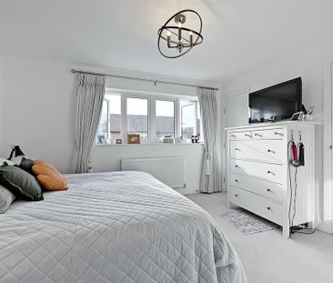 3 bedroom semi-detached house to rent - Photo 2