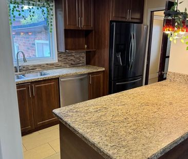 For Lease - 20 Roseglor Crescent Unit# Main-Upper level, Toronto, O... - Photo 3