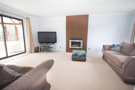 4 bedroom house to rent - Photo 3