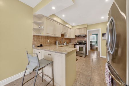 For Lease - 1719 Valentine Gardens, Mississauga, Ontario - Photo 4