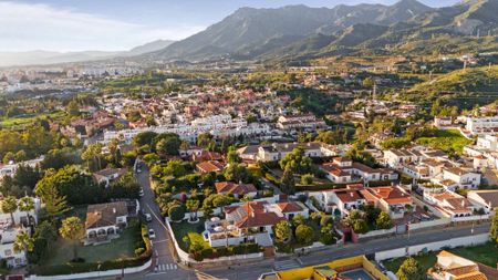 7 bedroom luxury Villa for rent in Marbella, Spain - Photo 5