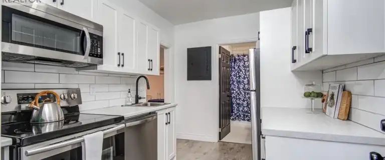 255 RAGLAN Street Unit# 2 | 255 RAGLAN Street Unit# 2, Woodstock - Photo 1